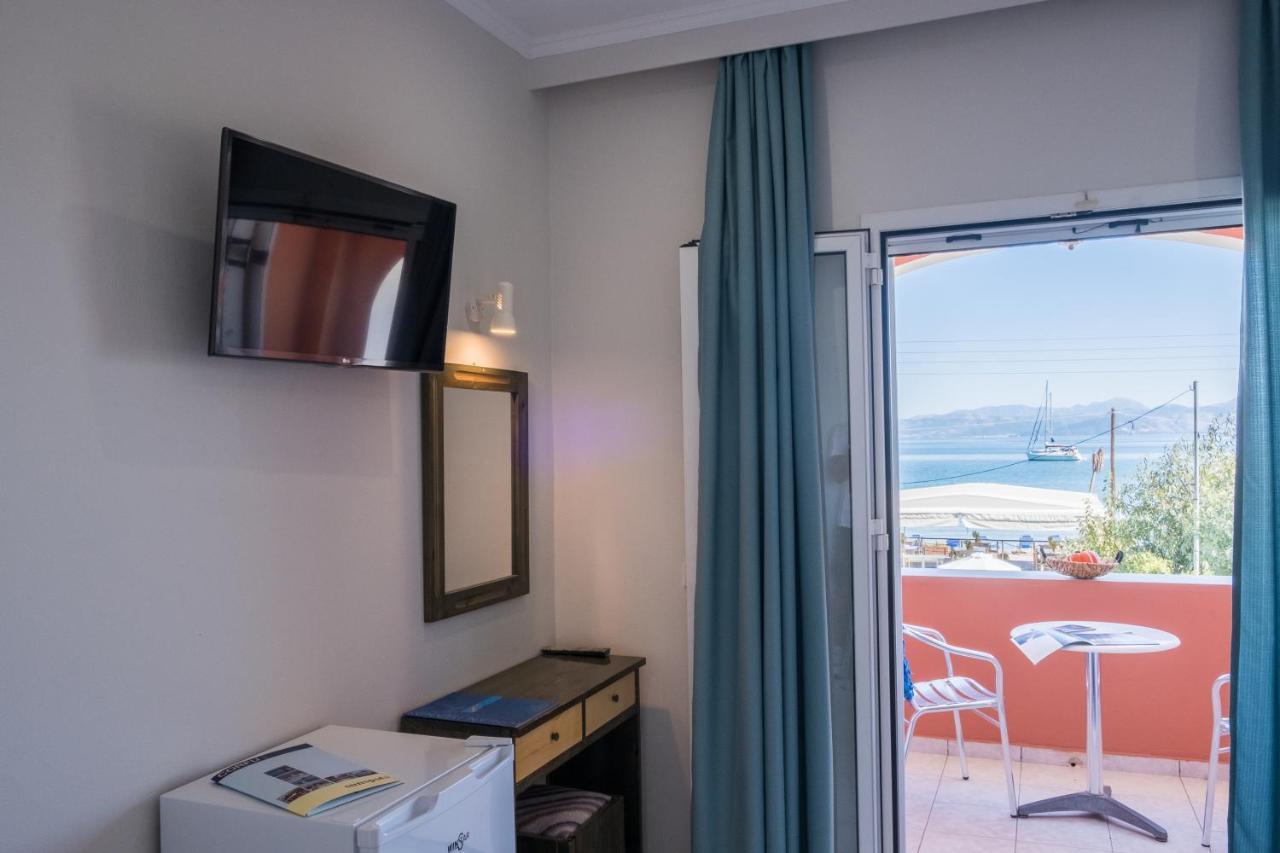 Christina Beachfront Rooms By Hotelius Petrití Dış mekan fotoğraf
