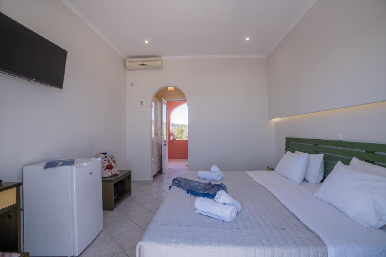 Christina Beachfront Rooms By Hotelius Petrití Dış mekan fotoğraf